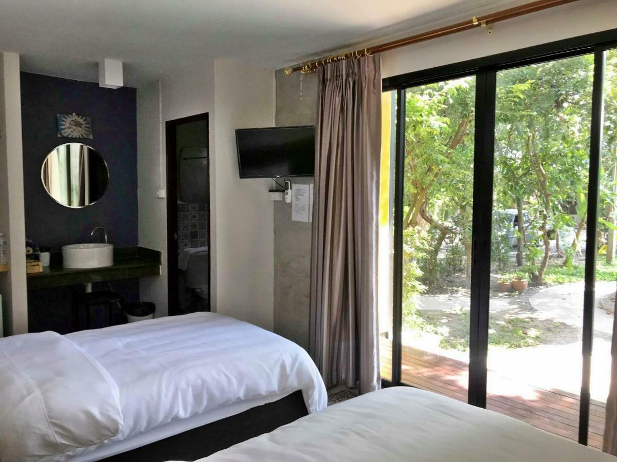 The Monkey Resort Donheang Pracsuap Khirikhan Kültér fotó